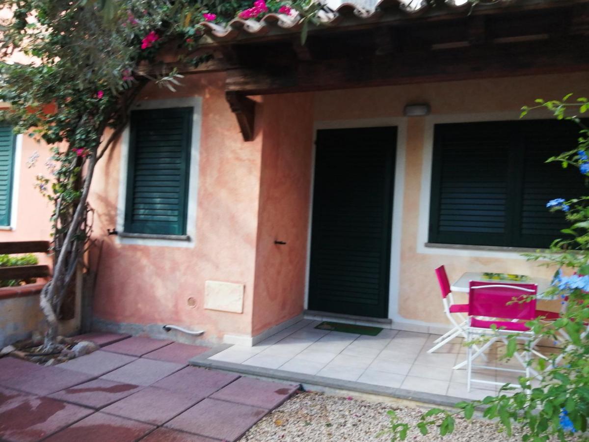 La Casa Nel Borgo Villa Chia Luaran gambar