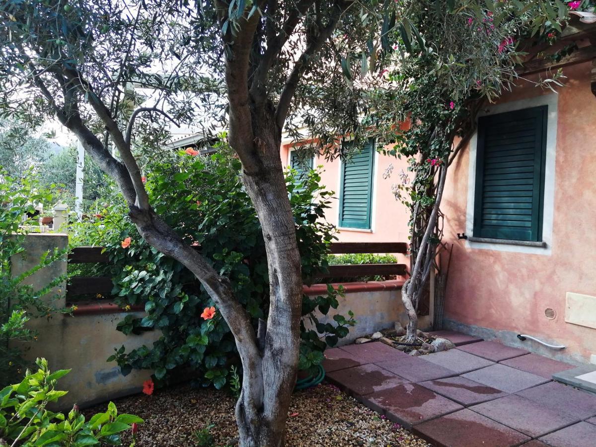 La Casa Nel Borgo Villa Chia Luaran gambar